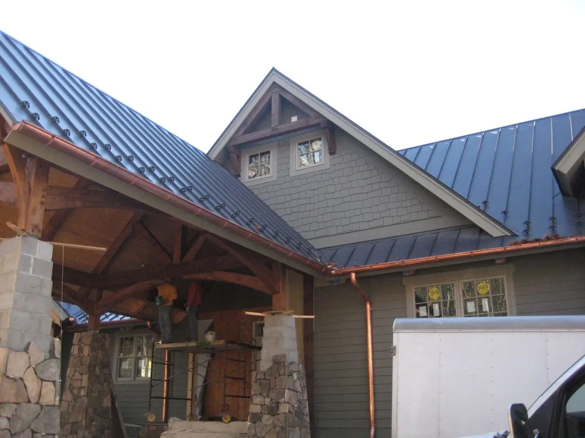 Craftsman Roofing team delivering quality roofing work in Woodland Forest
